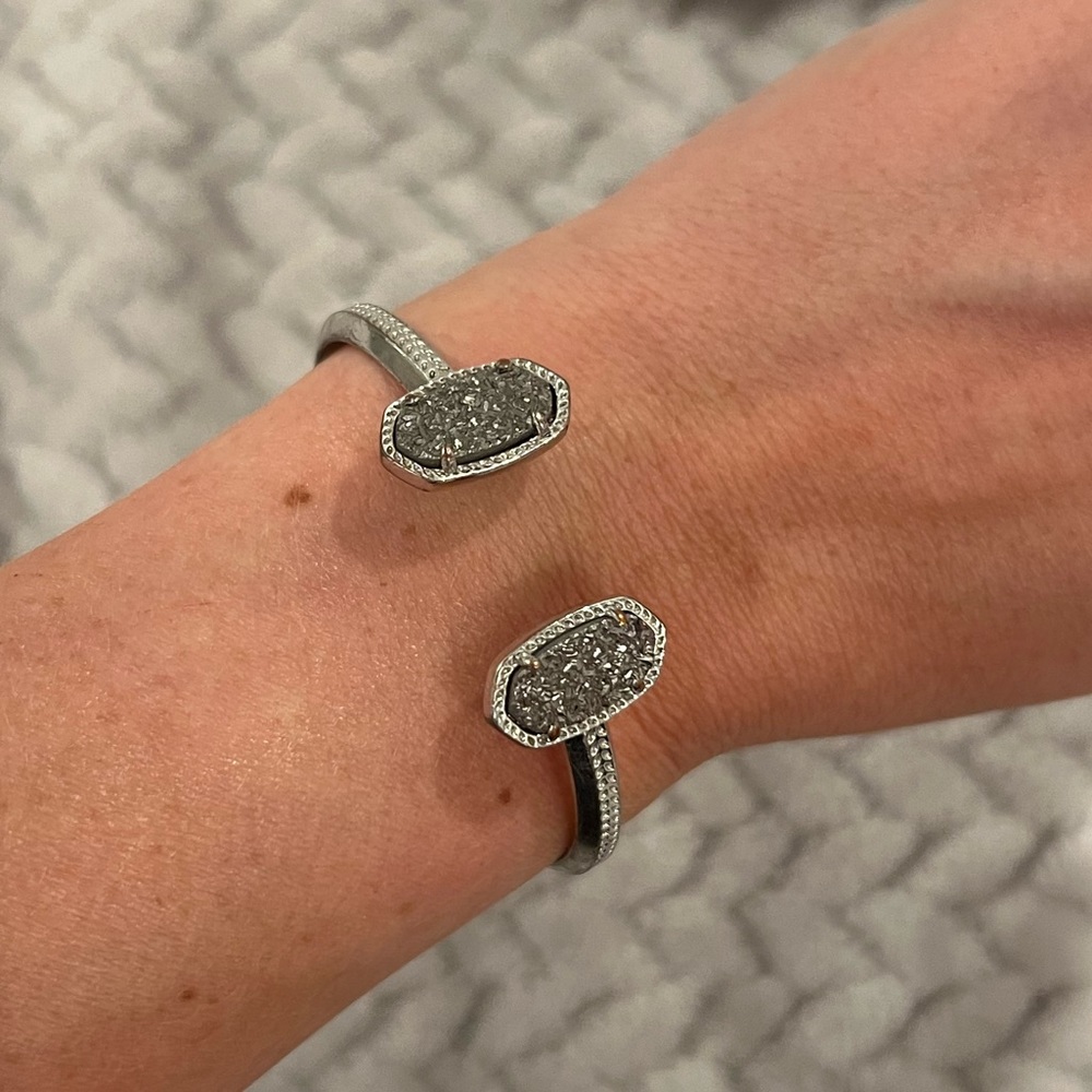 Kendra Scott bracelet
